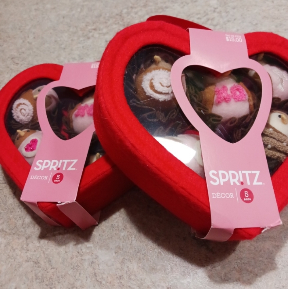 Spritz Featherly Friends Valentine Birds